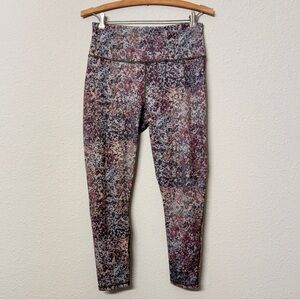 Womens Fabletics High Waisted Printed Powerhold 7/8 Length Leggings Size M